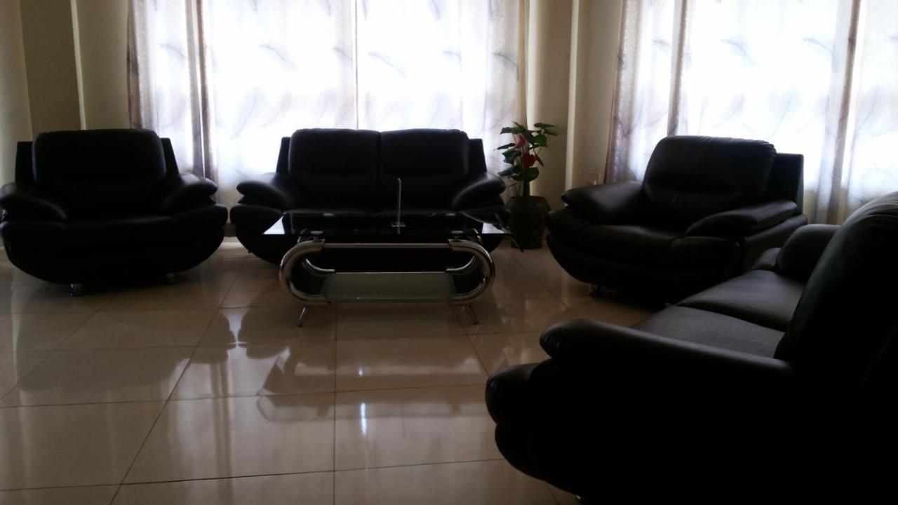 Hotel Good News Lira Екстериор снимка