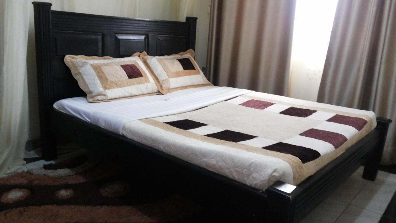 Hotel Good News Lira Екстериор снимка