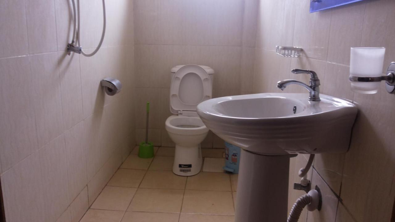 Hotel Good News Lira Екстериор снимка